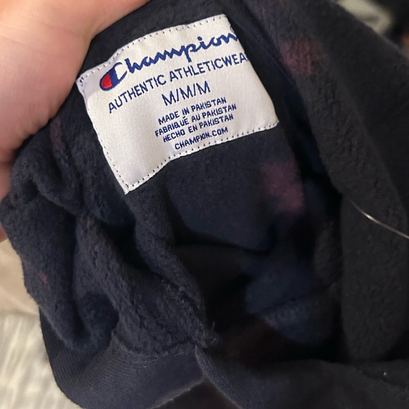 Champion navy dye hoodie M slightly cropped slightly oversized - Picture 2 of 2